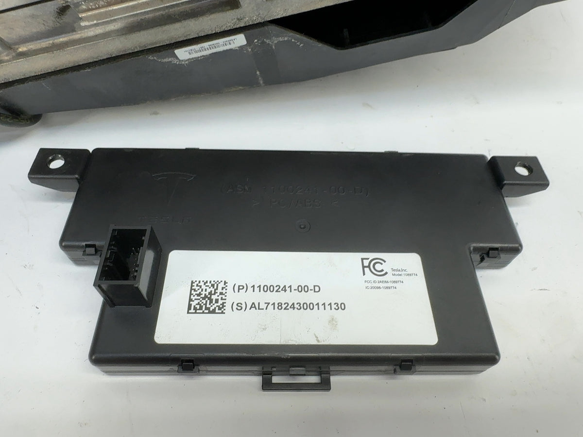 2018 Tesla Model 3 Car Computer With Security Module 1098058-00-L