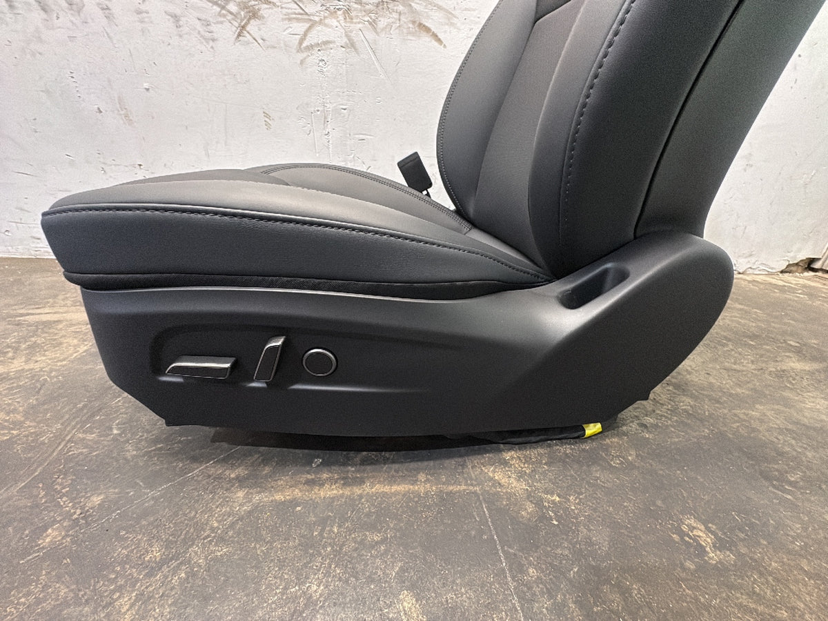 2026 Tesla Model Y Juniper Front Left Seat Assembly 2700040-F1-B