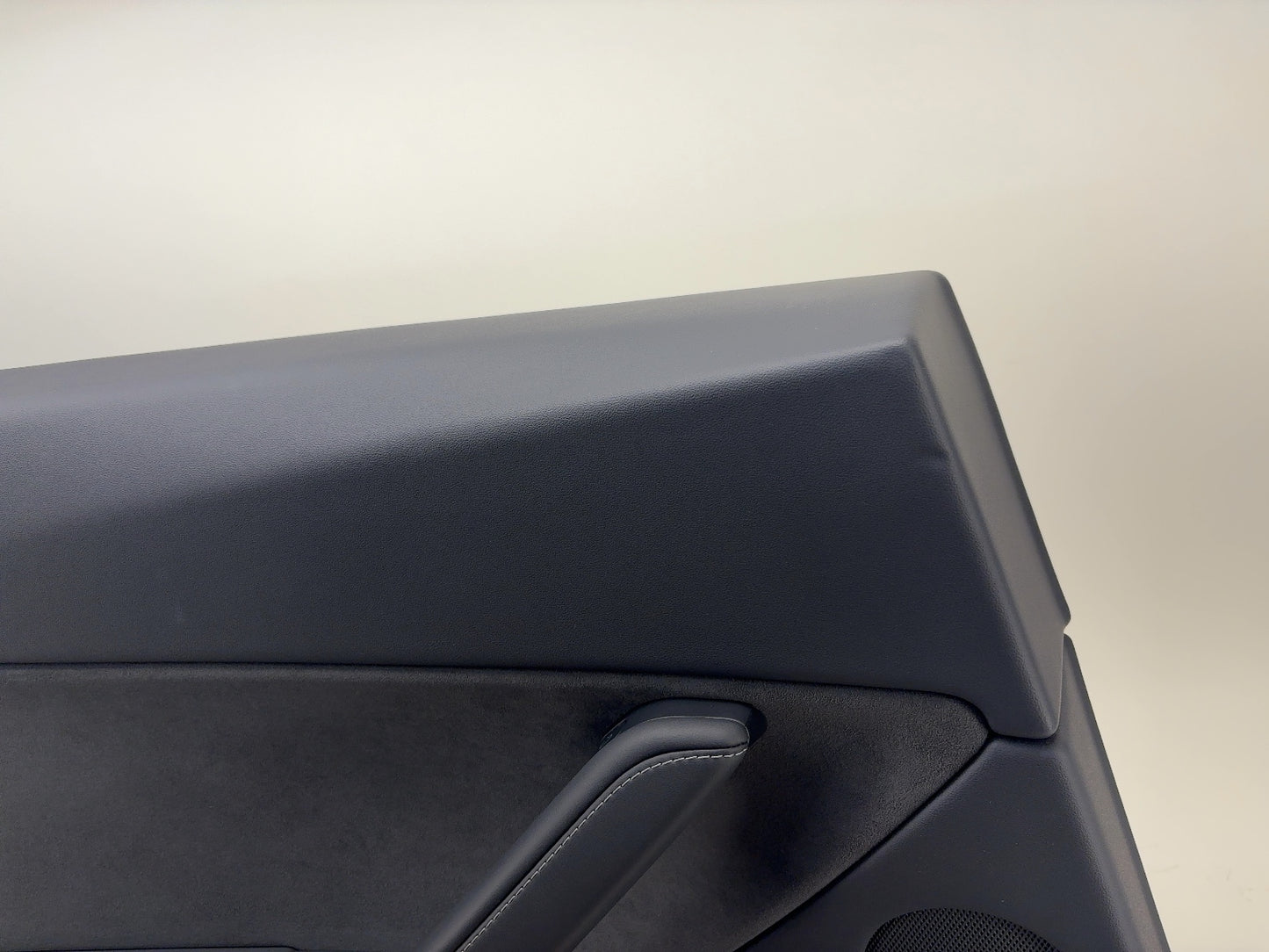 2023-2025 Tesla Model Y Rear Left Door Panel 1997296-00-D