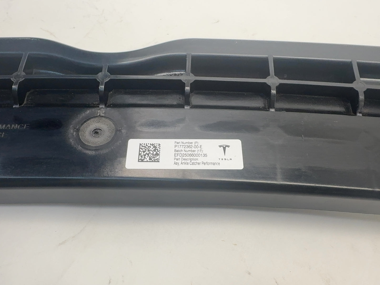 2025 Tesla Model 3 Highland Front Ankle Catcher Performance U 1772362-00-E