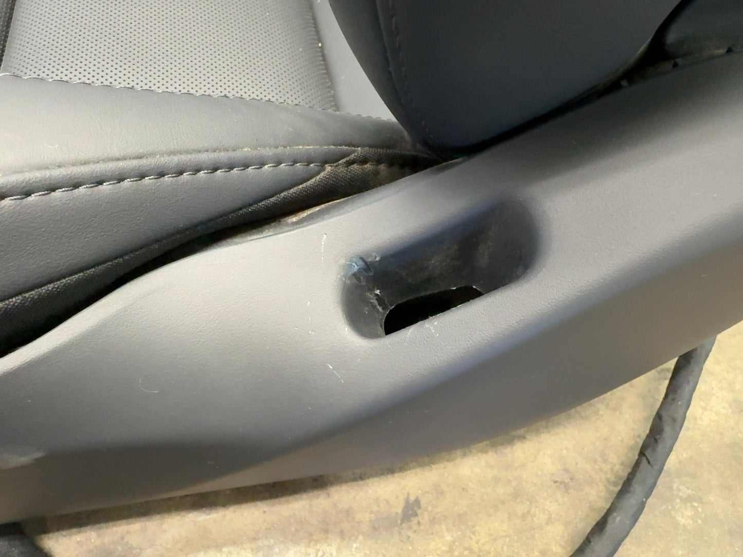 2025 Tesla Model 3 Highland Front Left Seat Assembly 7754322-01-C