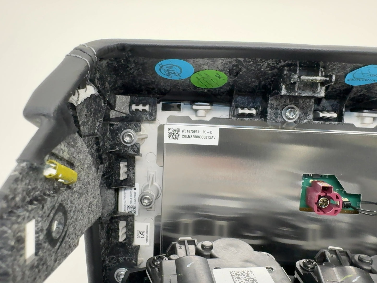 2025-2026 Tesla Model 3 Rear Display 1875931-00-D