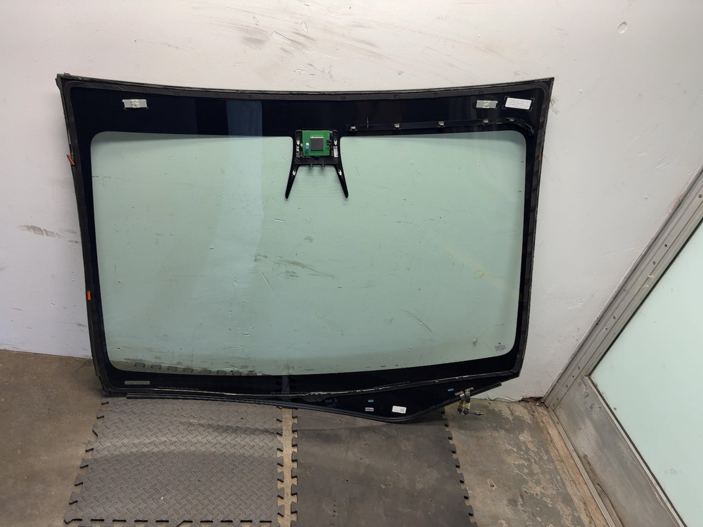 2021 Tesla Model Y Windshield 1533237-00-C