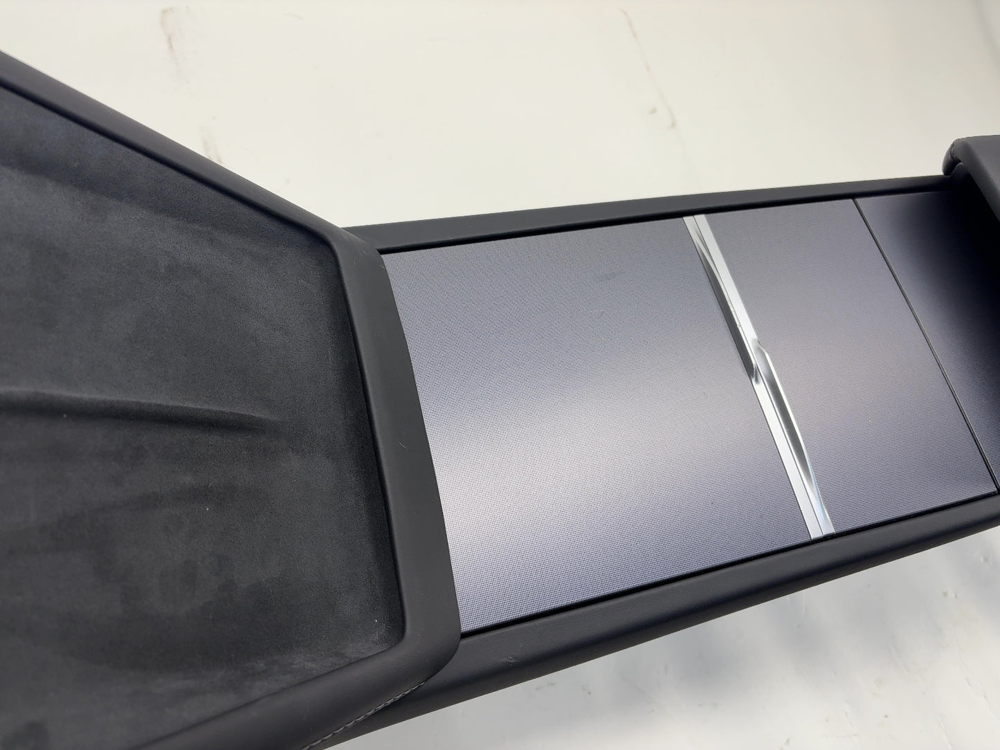 2024 Tesla Model 3 Highland Center Console 1714377-22-L