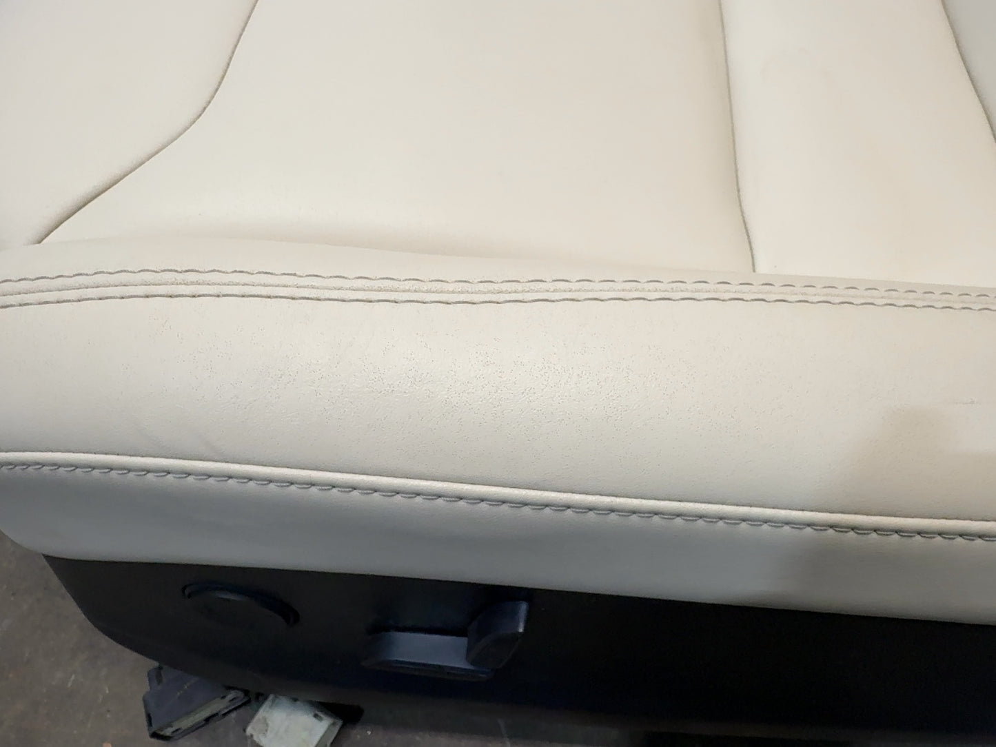 2019 Tesla Model S Front Left Seat Assembly Cream 1454066-00-A