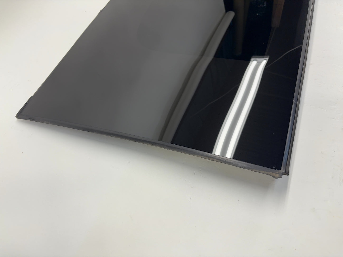 2019-2020 Tesla Model X Roof Glass Rear Door Right 1034903-00-N