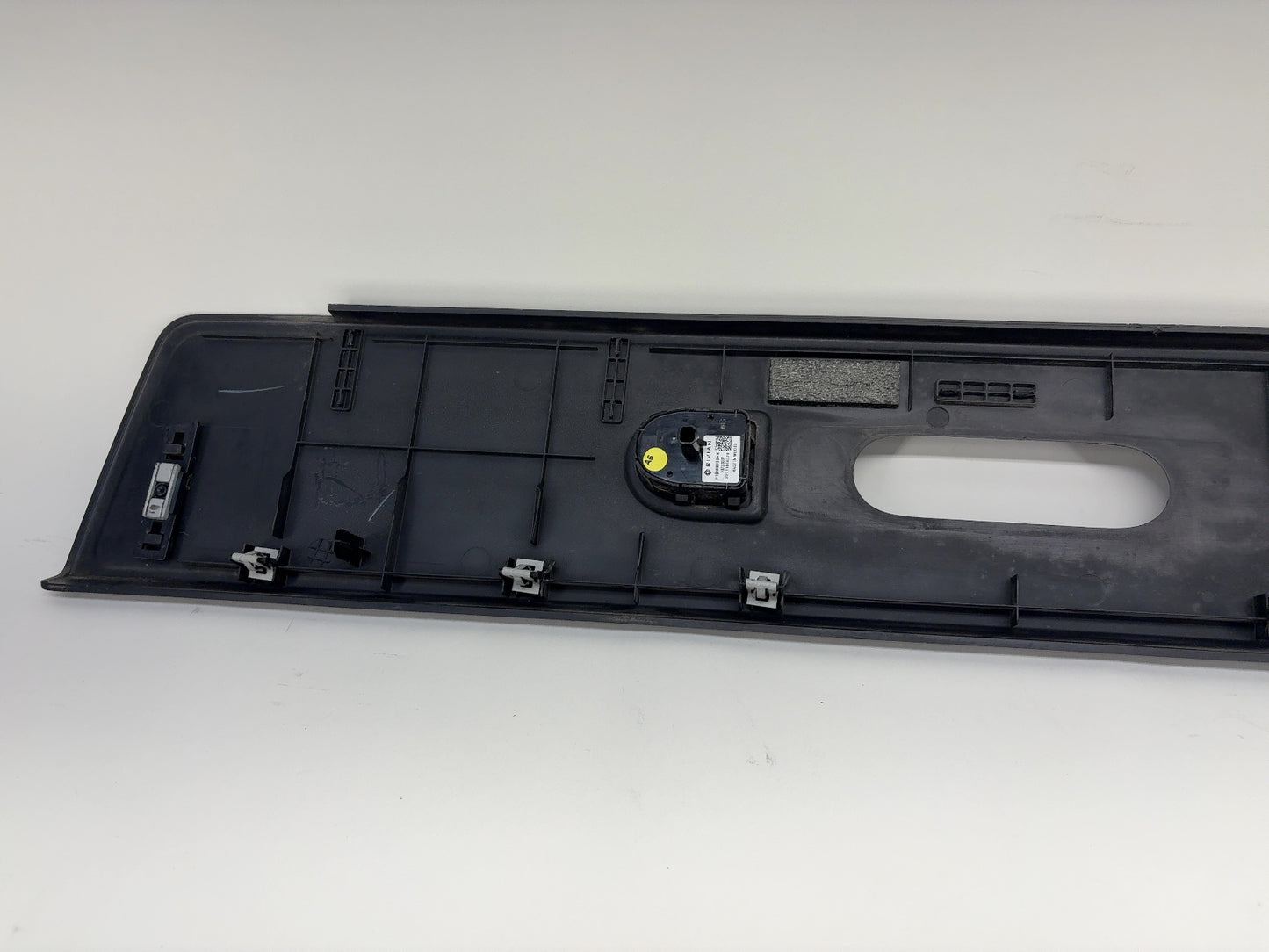 2022 Rivian R1T Bed Upper Trim Right PT00000357-M