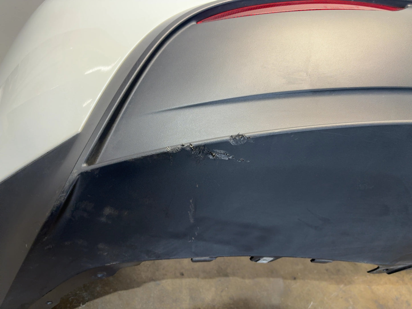 2023 Tesla Model Y Rear Bumper With Valance 1540120-01-E