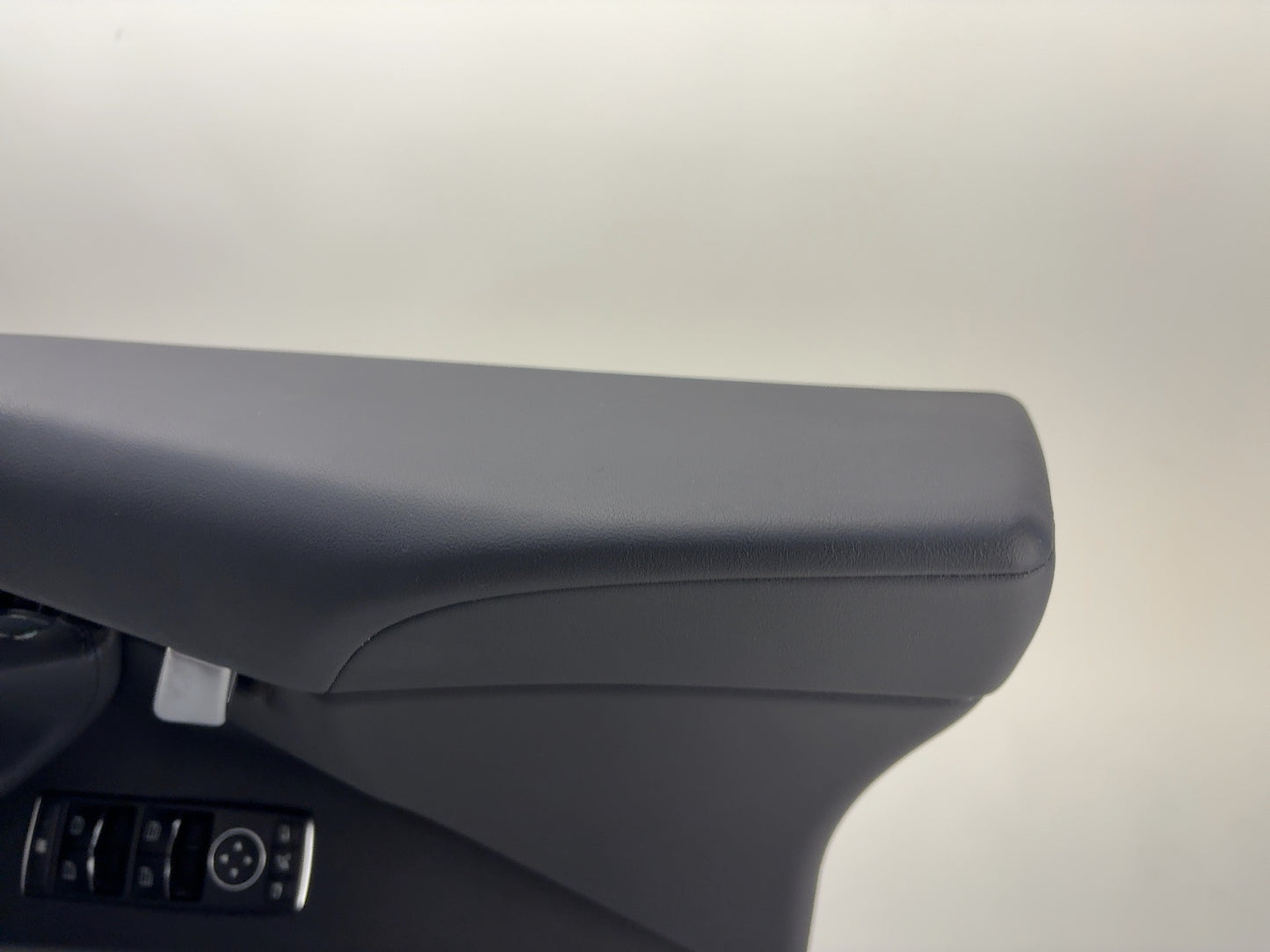 2018 Tesla Model X Front Left Door Panel Black 1055327-21-L