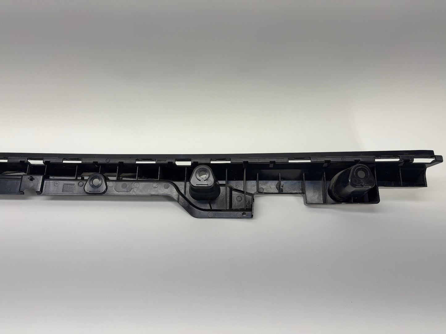 2023 Rivian R1T Rear Bumper Bracket Note* PT00000374-D