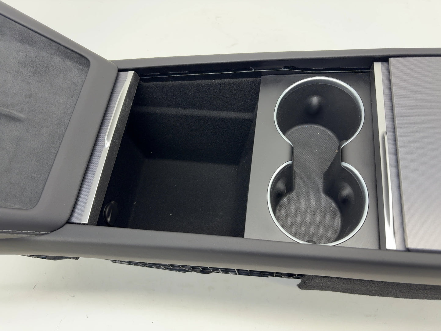 2025 Tesla Model 3 Highland Center Console 1714377-22-M