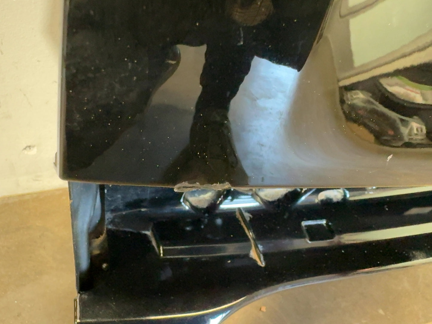 2024 Rivian R1S Upper Liftgate PT00270572-D