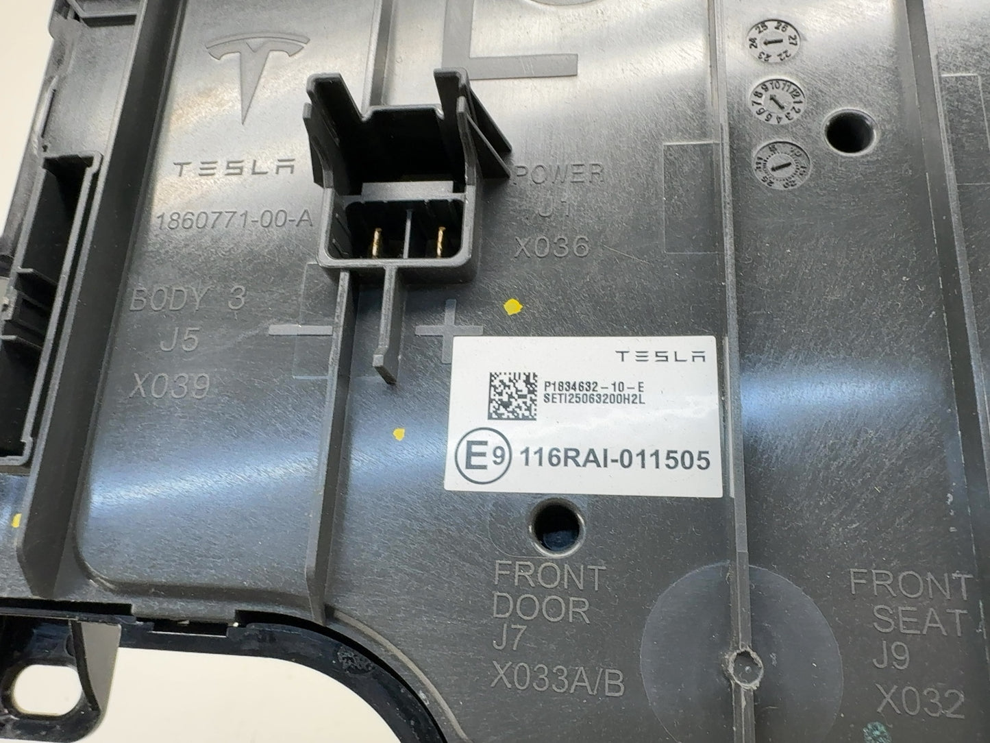 2025 Tesla Model 3 Highland Car Computer With Vc Left Controller 2001418-00-E