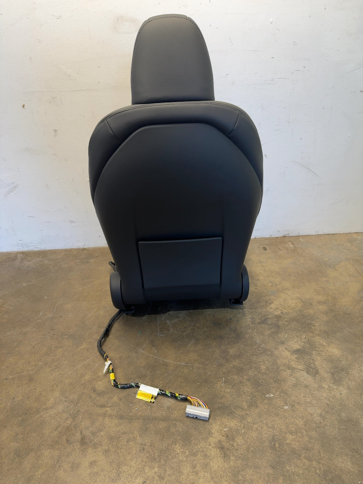 2025 Tesla Model 3 Highland Front Left Seat Assembly 7754322-01-C