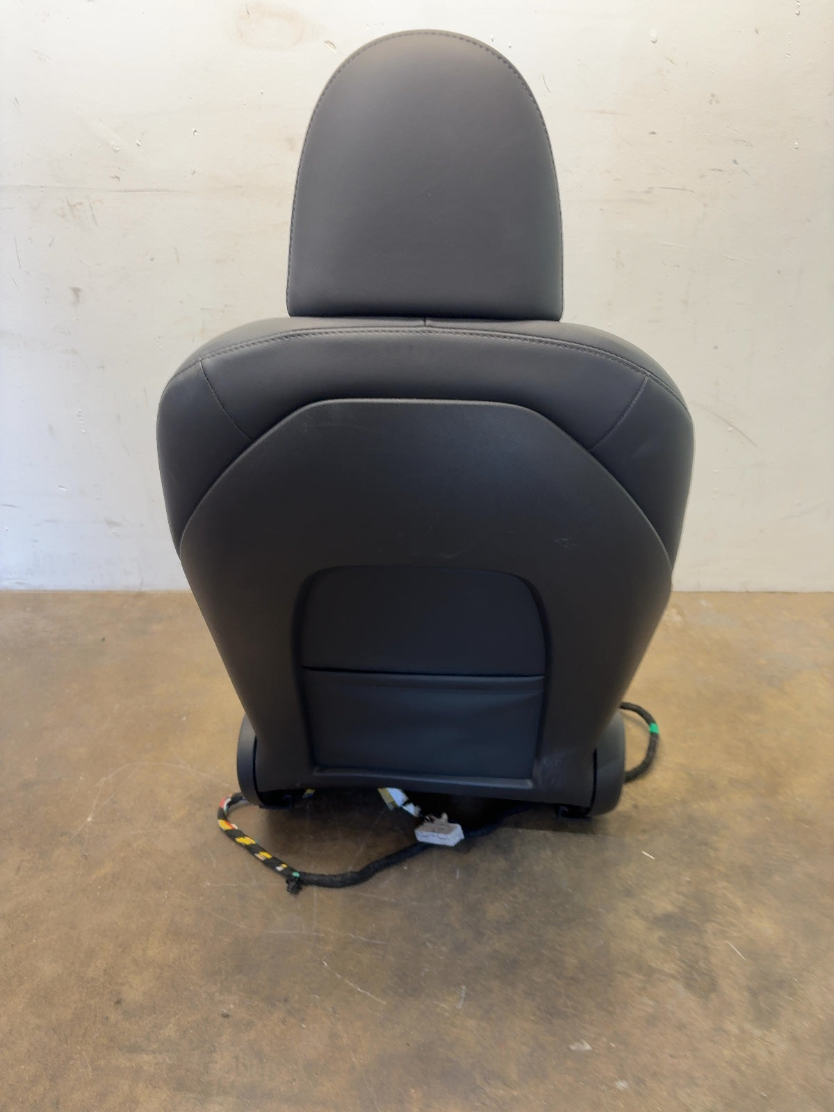 2023 Tesla Model Y Front Right Seat Assembly 6654324-01-A