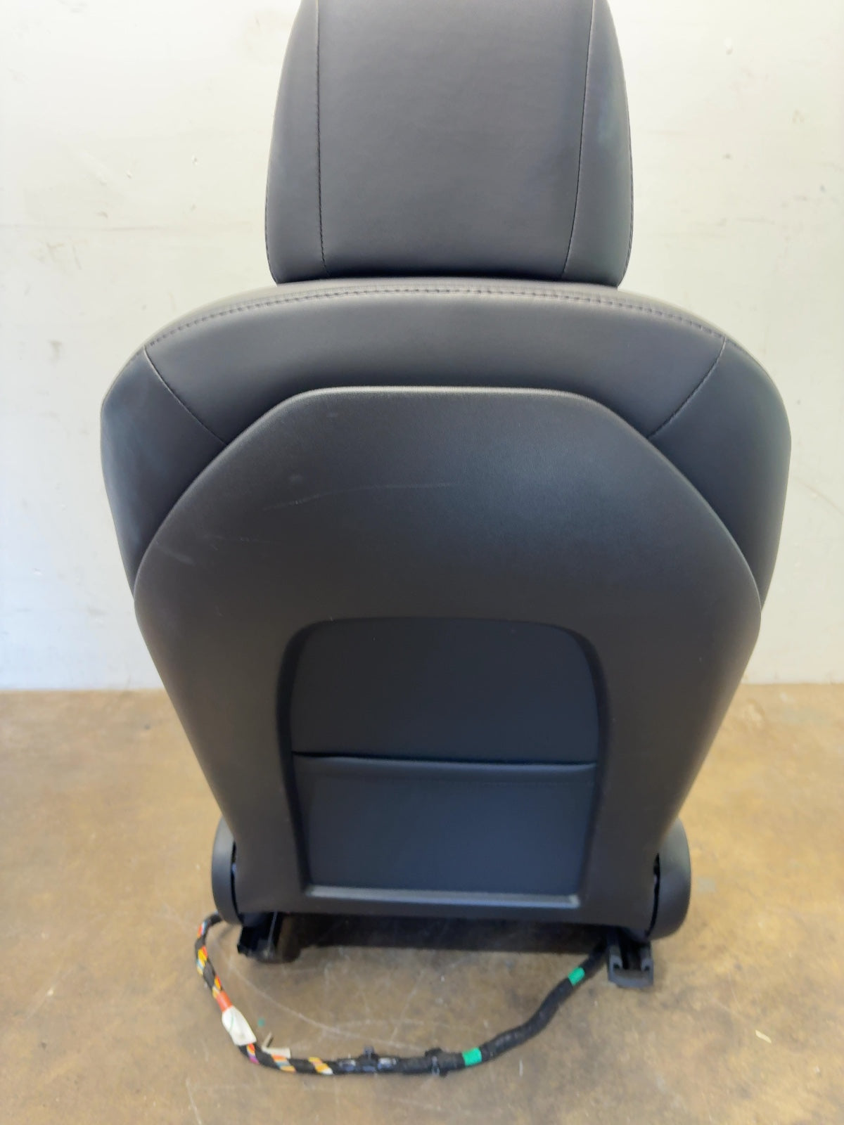 2018-2020 Tesla Model 3 Front Right Seat Assembly 7654324-01-B