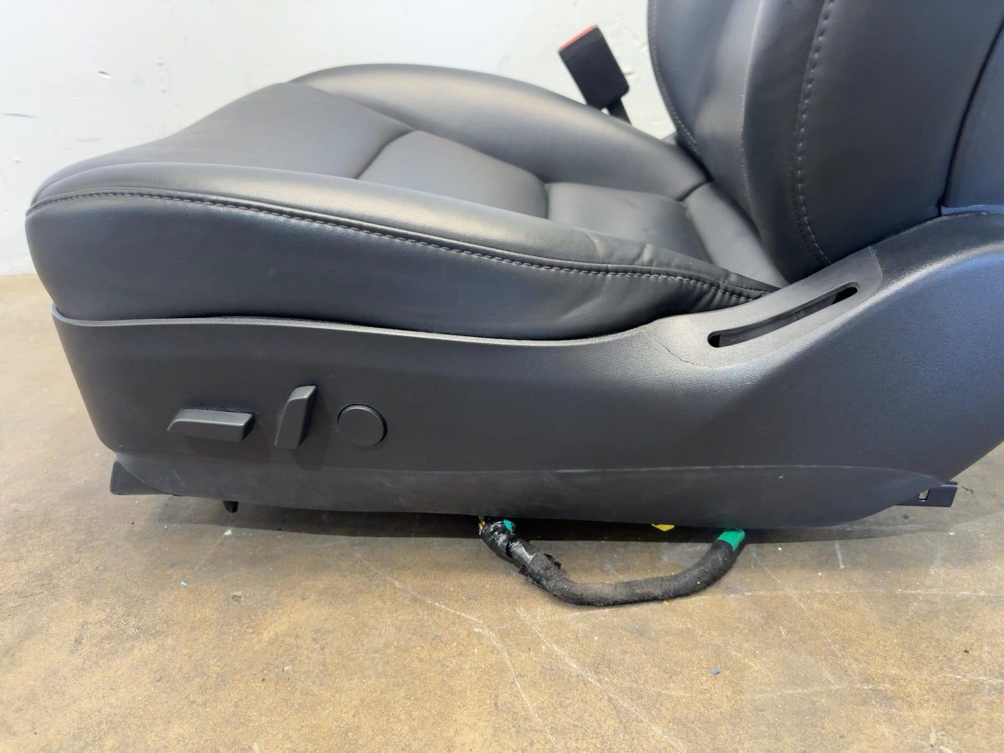 2018 Tesla Model 3 Front Left Seat Assembly 7654322-01-B