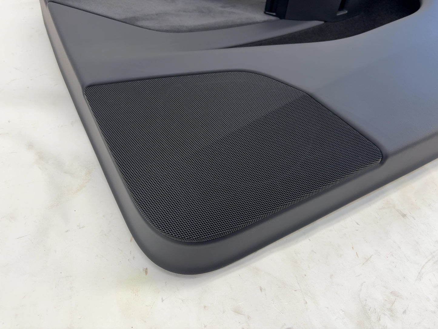 2026 Tesla Model Y Juniper Front Right Door Panel 3643295-51-G