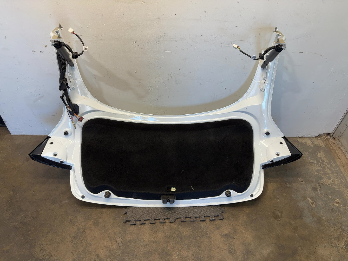 2024-2026 Tesla Model 3 Highland Trunk Lid Assembly 1714928-E0-B