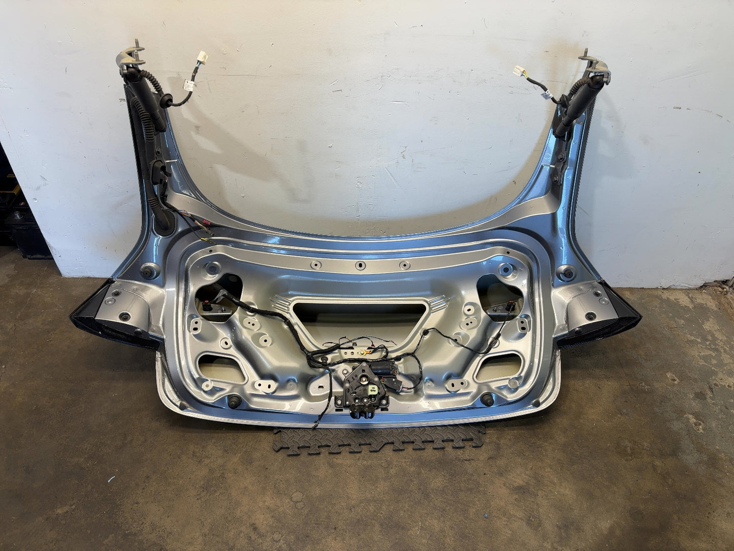 2024-2026 Tesla Model 3 Highland Trunk Lid Assembly 1714928-E0-B