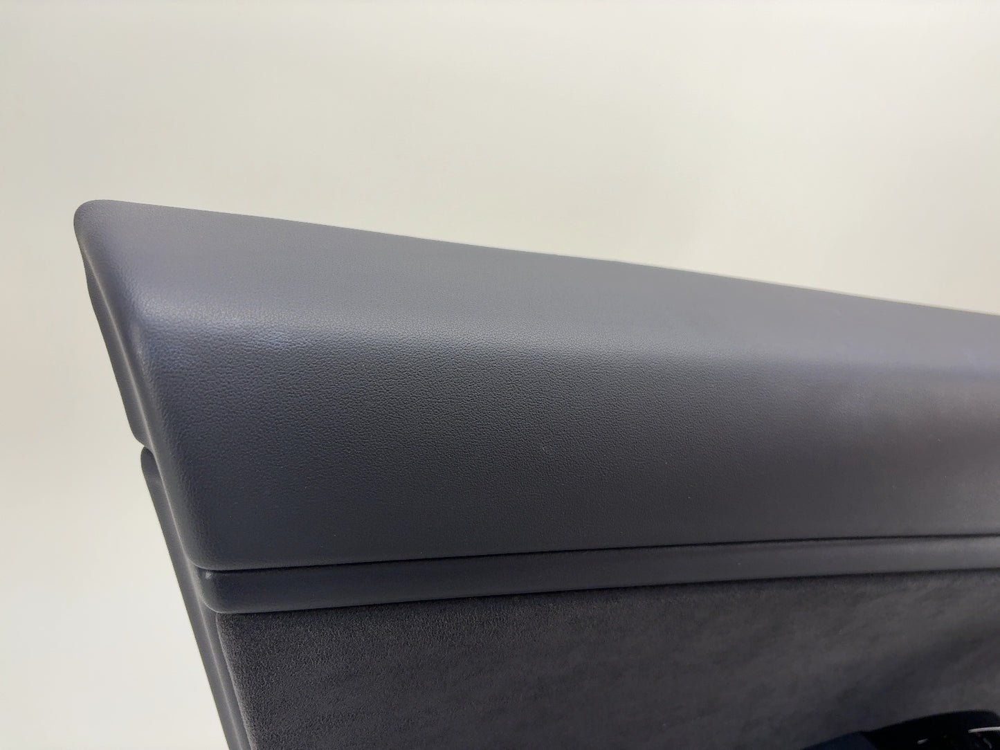 2018 Tesla Model 3 Front Left Door Panel 1090409-01-G