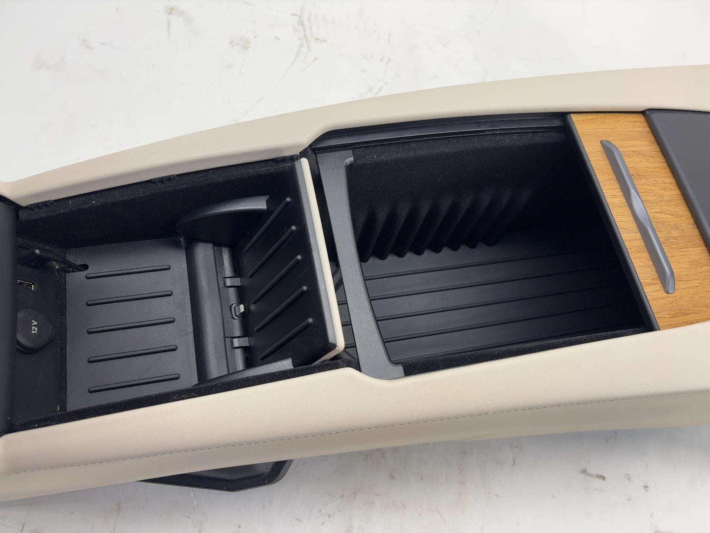 2018 Tesla Model S Center Console With Vent Trims 1026728-00-E