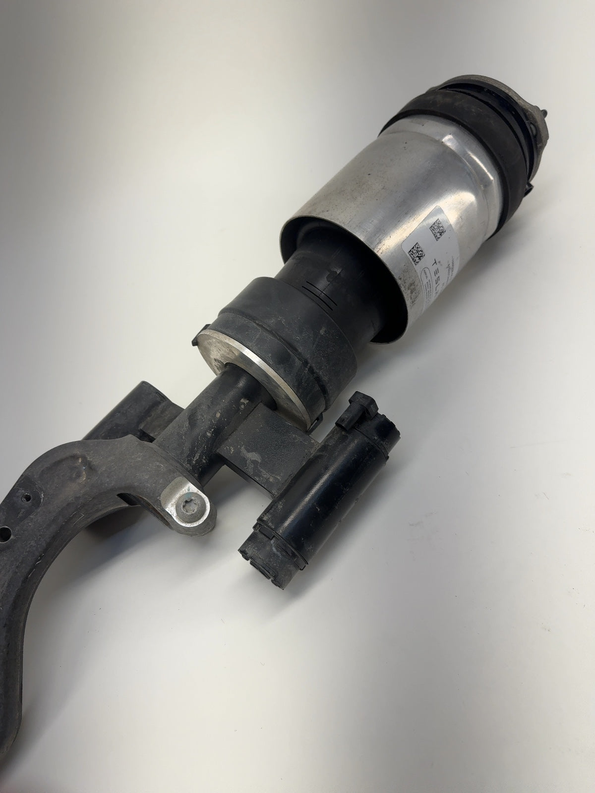 2019-2021 Tesla Model S Front Air Spring Module Right 1066366-00-D