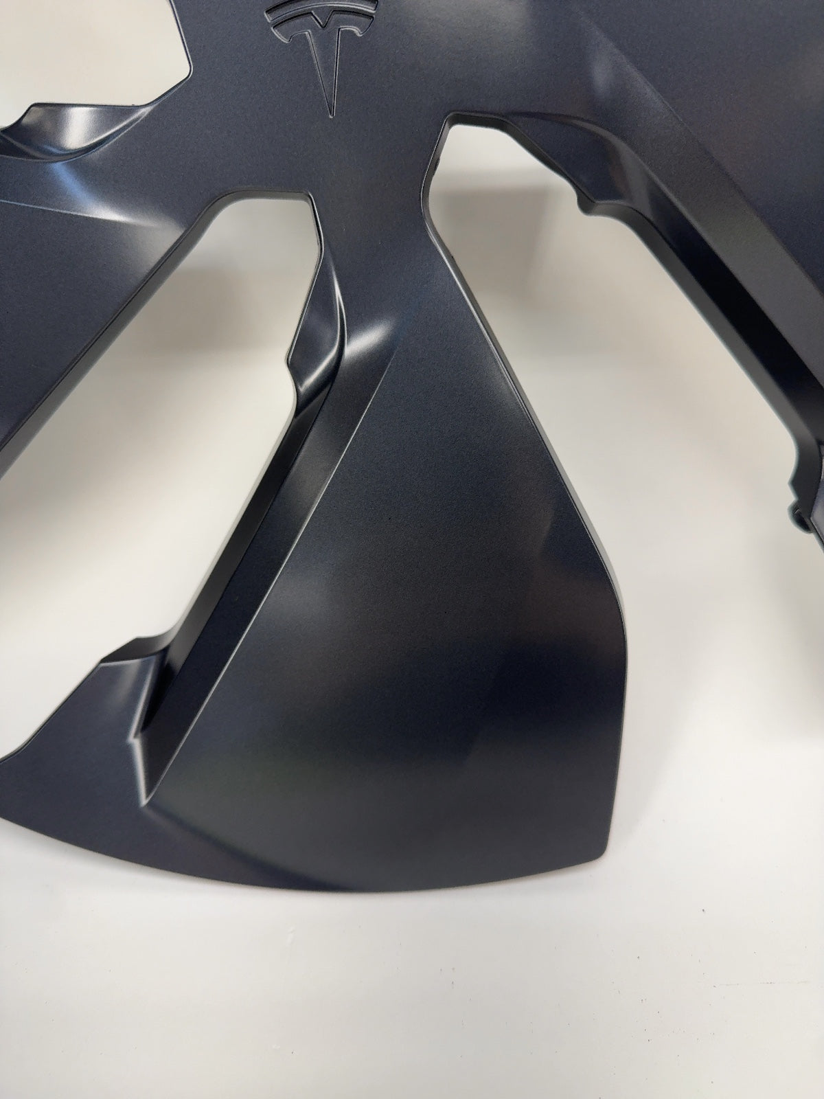 2026 Tesla Model Y Juniper Crossflow Wheel Cover Note* 2188231-00-D