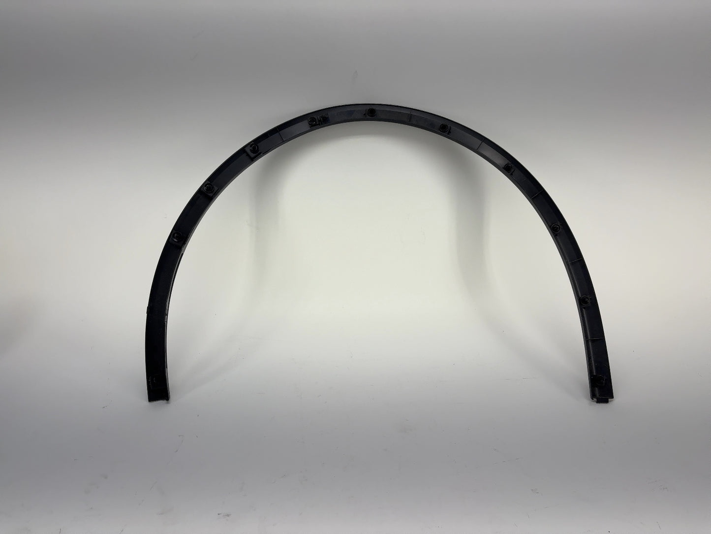 2026 Tesla Model Y Juniper Front Fender Garnish Right 1937599-00-C