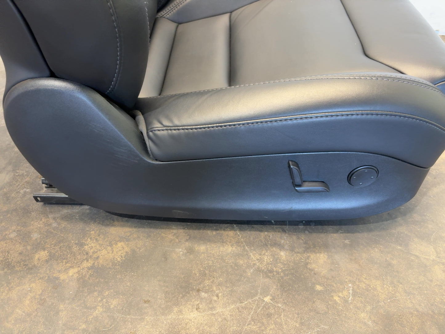2019 Tesla Model S Front Right Seat Assembly 9876536-02-A