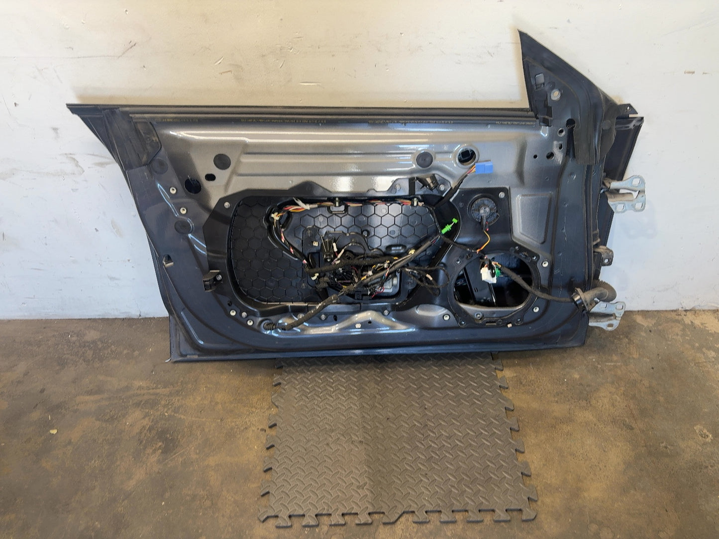 2018-2023 Tesla Model 3 Front Left Door Shell 1081421-E0-C