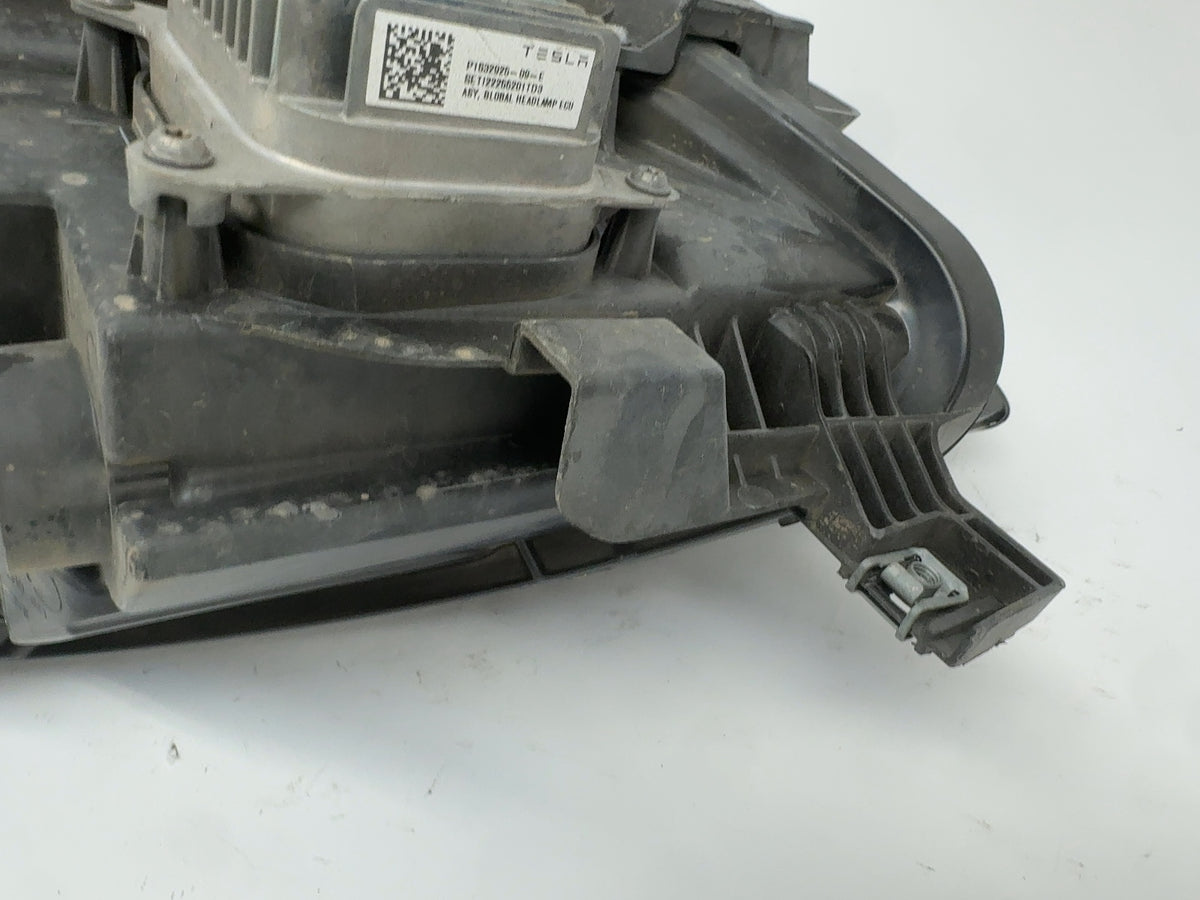 2022-2023 Tesla Model 3 Global Headlamp Right 1514953-00-D