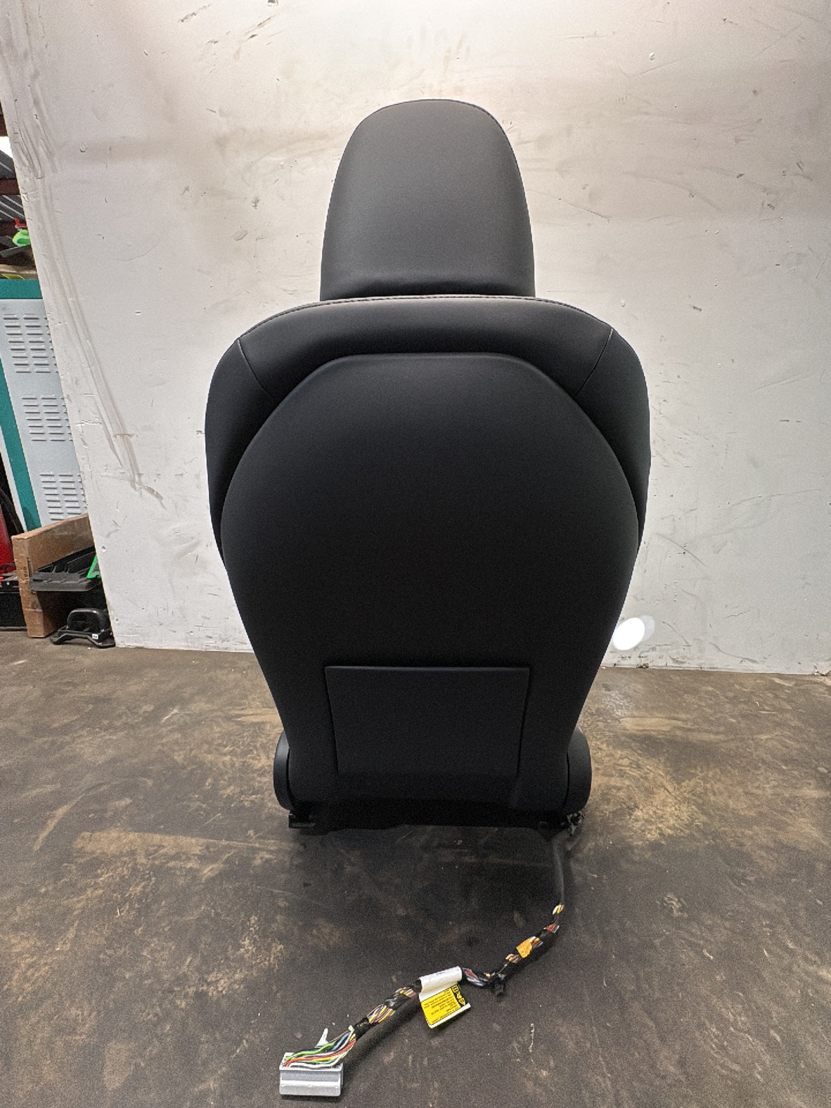 2026 Tesla Model Y Juniper Front Right Seat Assembly 2700041-F1-B