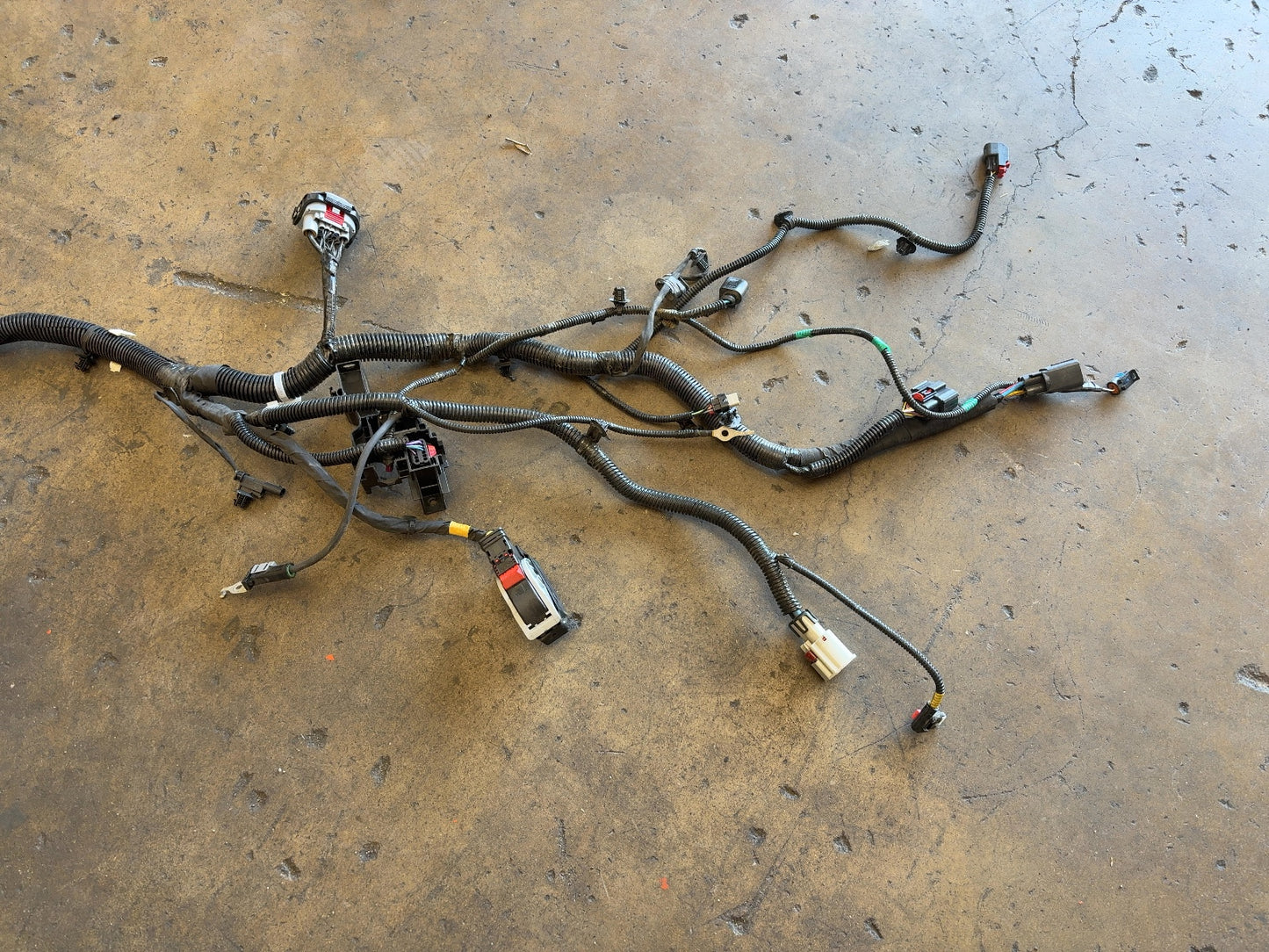 2026 Tesla Model Y Juniper Front Body Harness With A Few Cuts 1933901-90-D