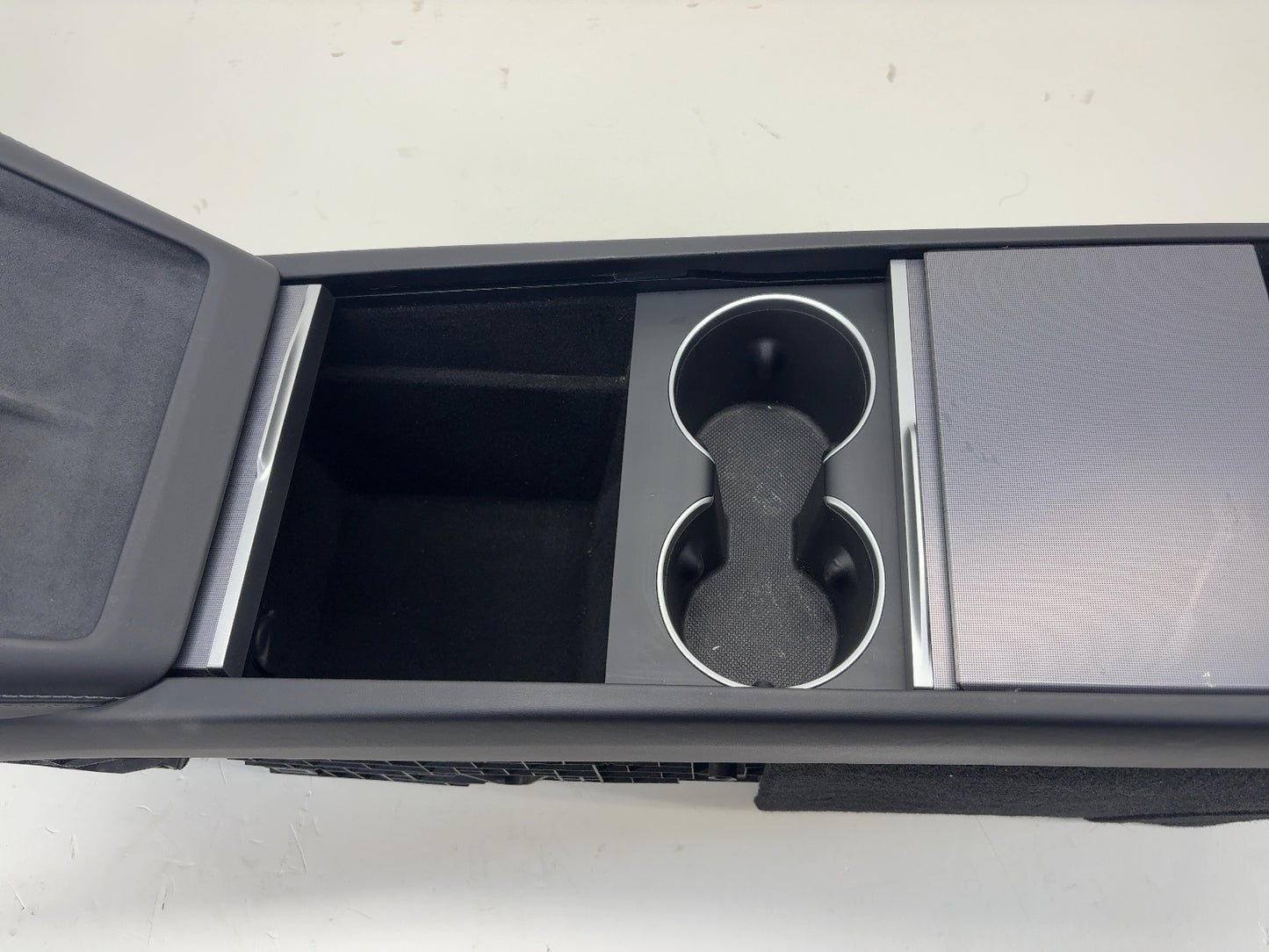 2024 Tesla Model 3 Highland Center Console 1714377-22-L