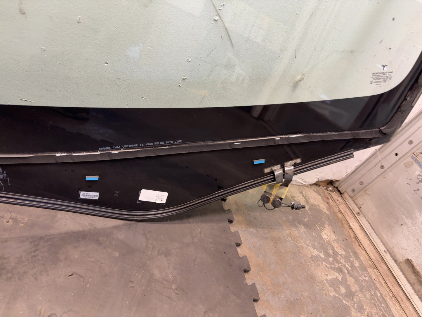 2021 Tesla Model Y Windshield 1533237-00-C