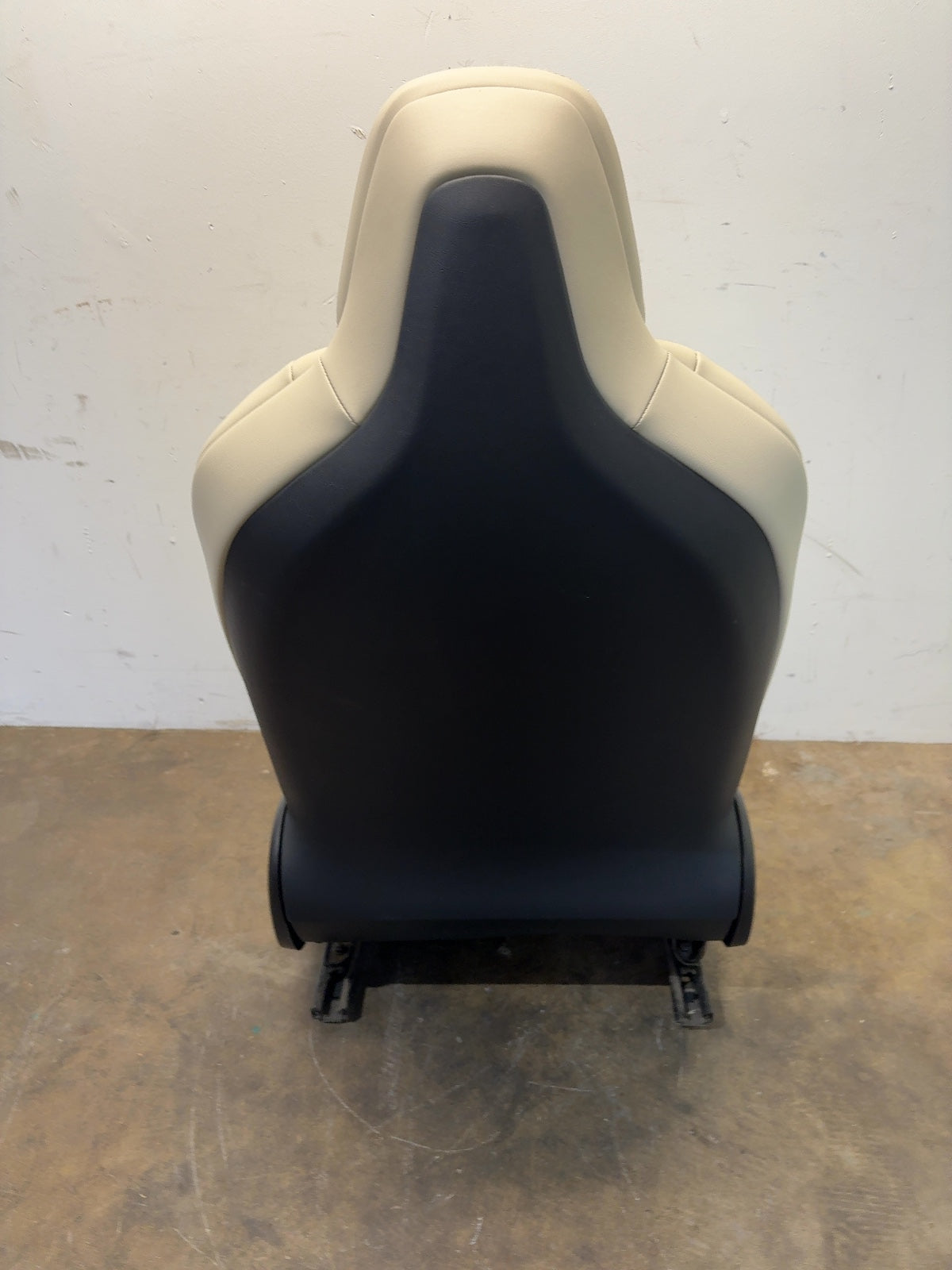 2019 Tesla Model S Front Left Seat Assembly Cream 1454066-00-A