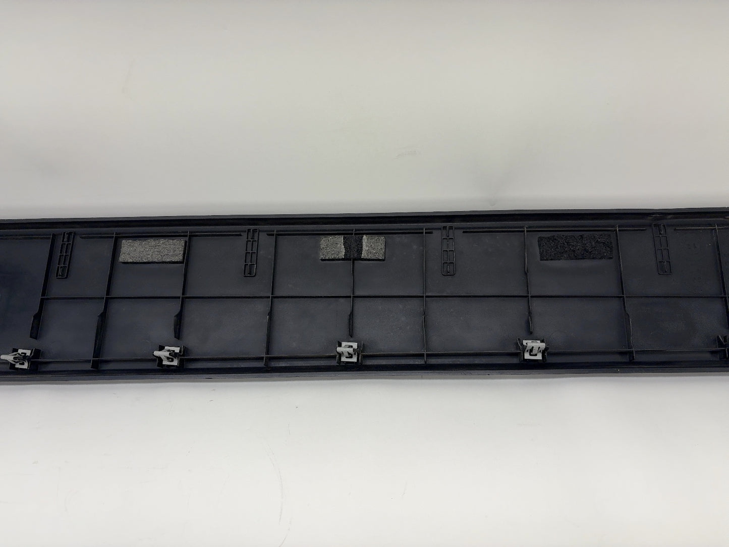 2022 Rivian R1T Bed Upper Trim Right PT00000357-M