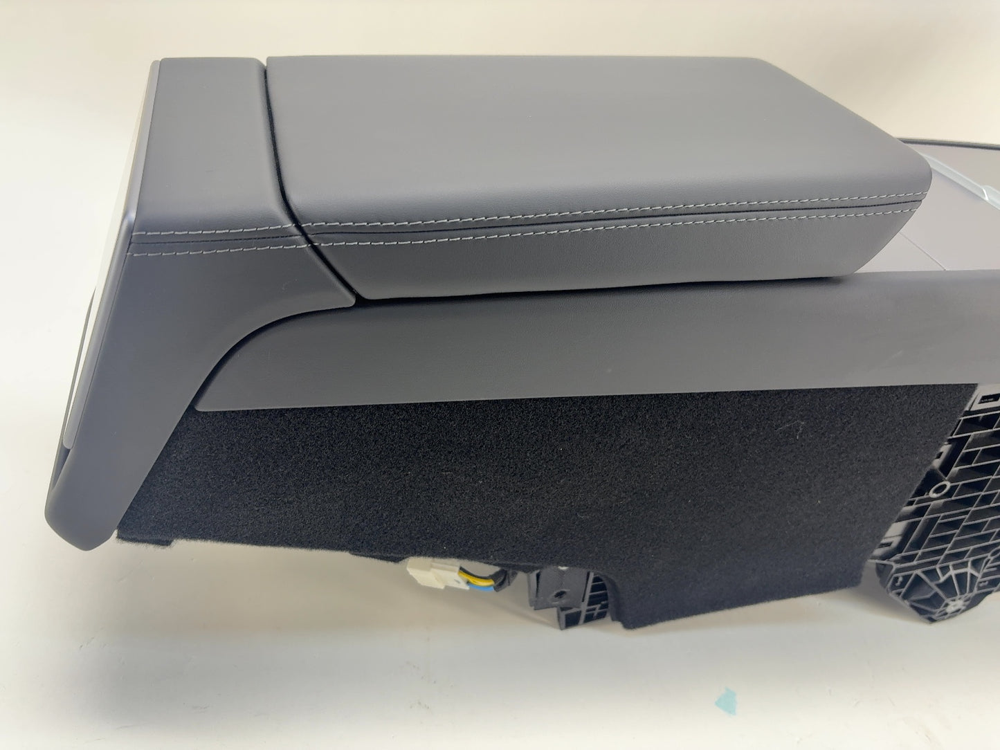 2026 Tesla Model Y Juniper Center Console 2101238-50-H