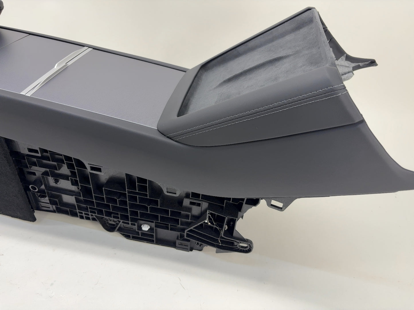 2025 Tesla Model 3 Highland Center Console 1714377-22-M