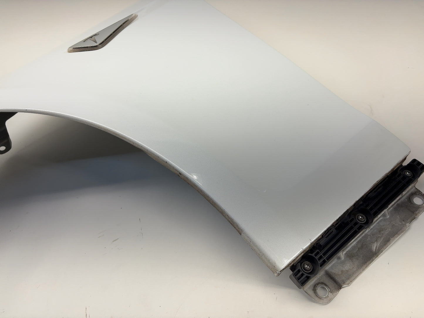 2015-2017 Tesla Model S Left Fender 6008022-E0-D