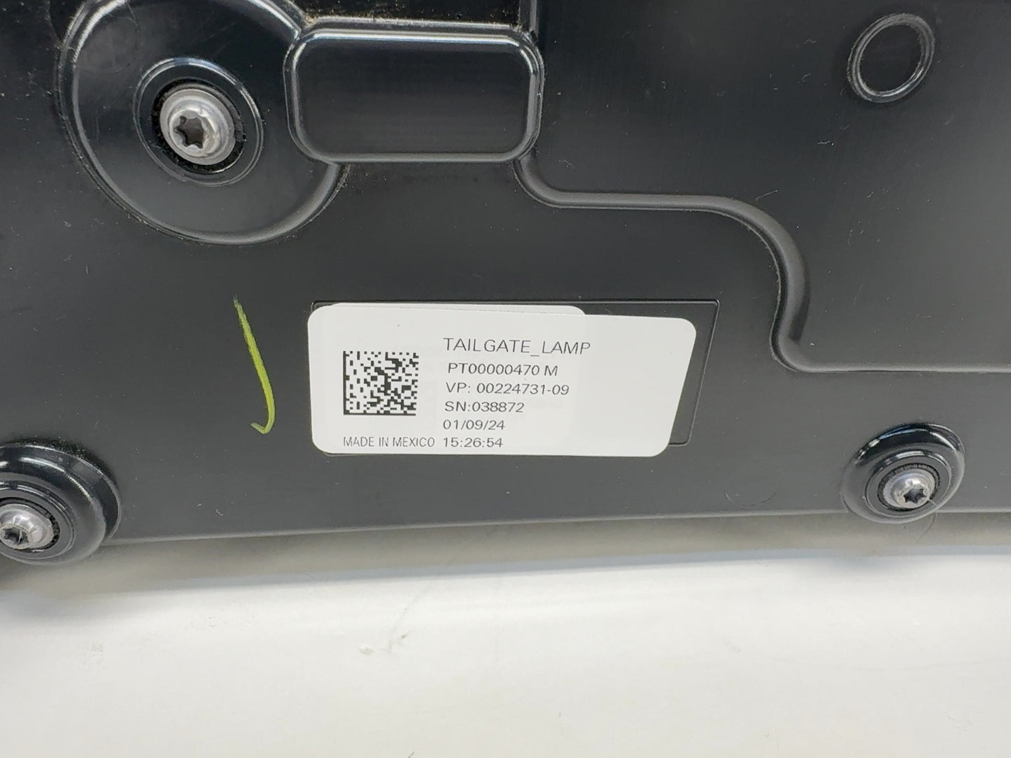 2023-2024 Rivian R1T Tailgate Lamp PT00000470-M