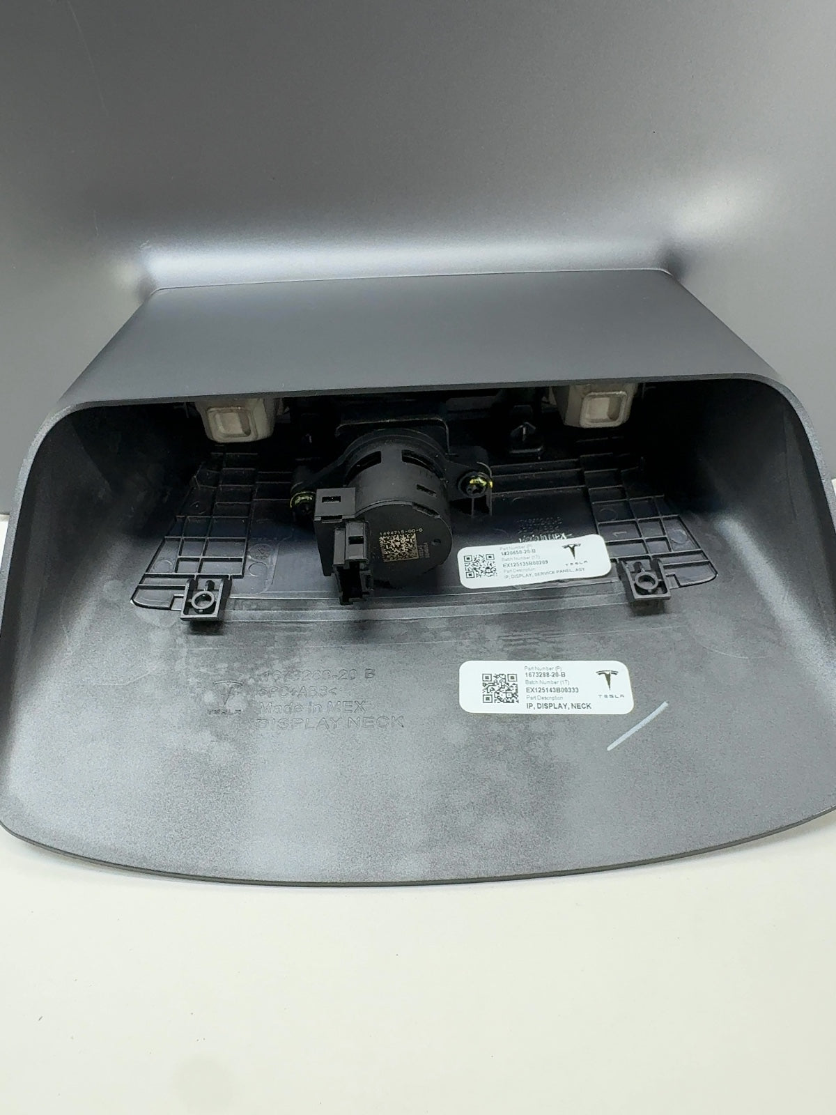 2024-2026 Tesla Model 3 Highland Center Display 1756566-00-D
