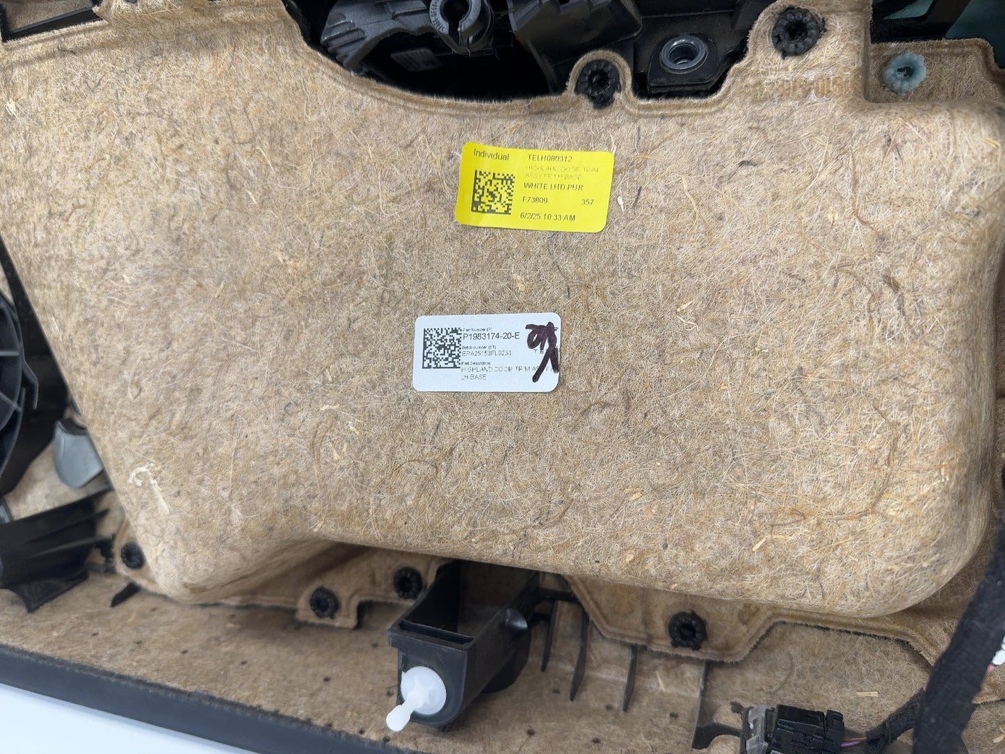 2025 Tesla Model 3 Highland Front Left Door Panel 1776732-20-E