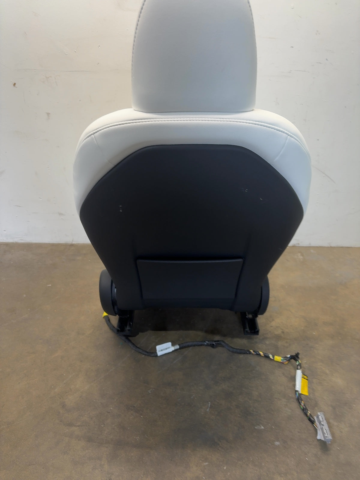 2026 Tesla Model 3 Highland Front Left Seat Assembly 7754322-02-C