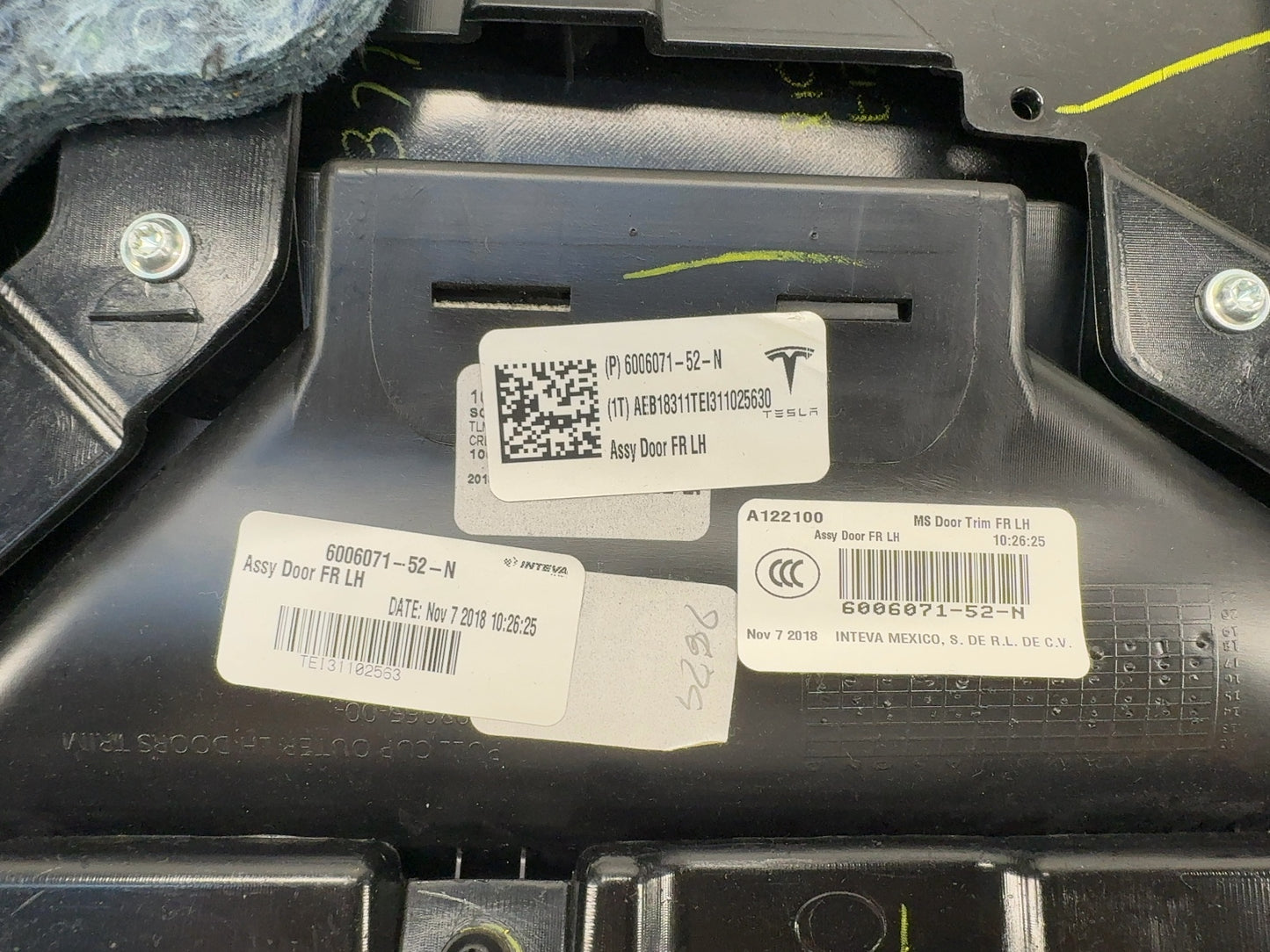 2018 Tesla Model S Front Left Door Panel Cream 6006071-52-N