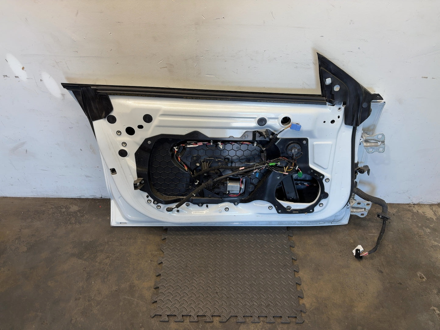 2018-2023 Tesla Model 3 Front Left Door Shell 1081421-E0-C