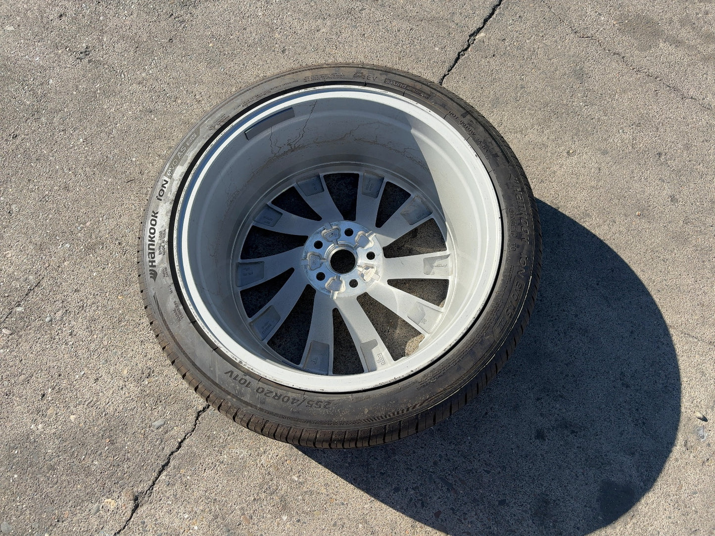2025 Tesla Model Y Hankook - Ion Evo A/s 255/40r20 Wheel 2188243-00-A
