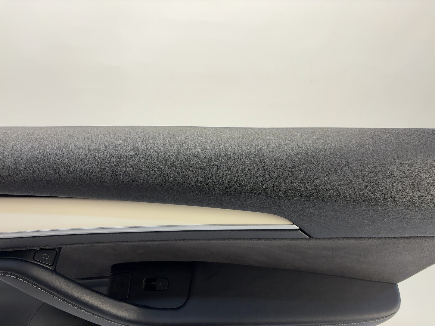 2021-2023 Tesla Model 3 Front Right Door Panel 1588127-01-D