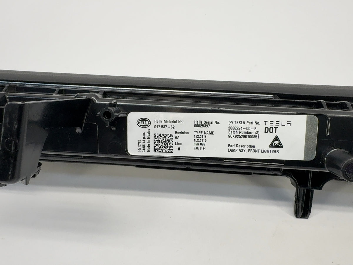 2026 Tesla Model Y Juniper Lamp Front Lightbar 2038294-00-E